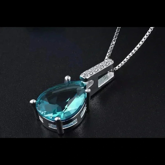 S925 Sterling Silver Simulated Blue Topaz Pendant/Necklace - Picture 3 of 8